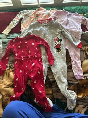 Bundle of 5 different pajamas